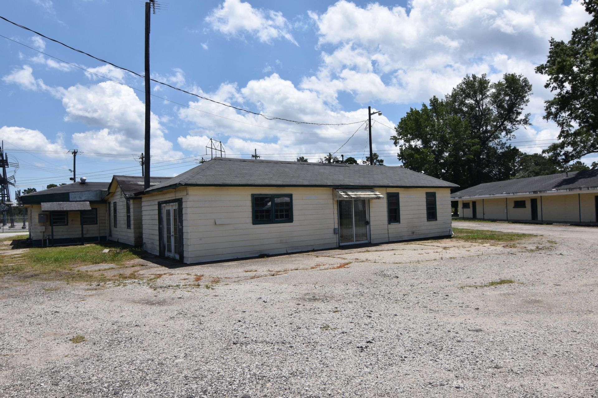 1054 Edgewater Road  Photo 10