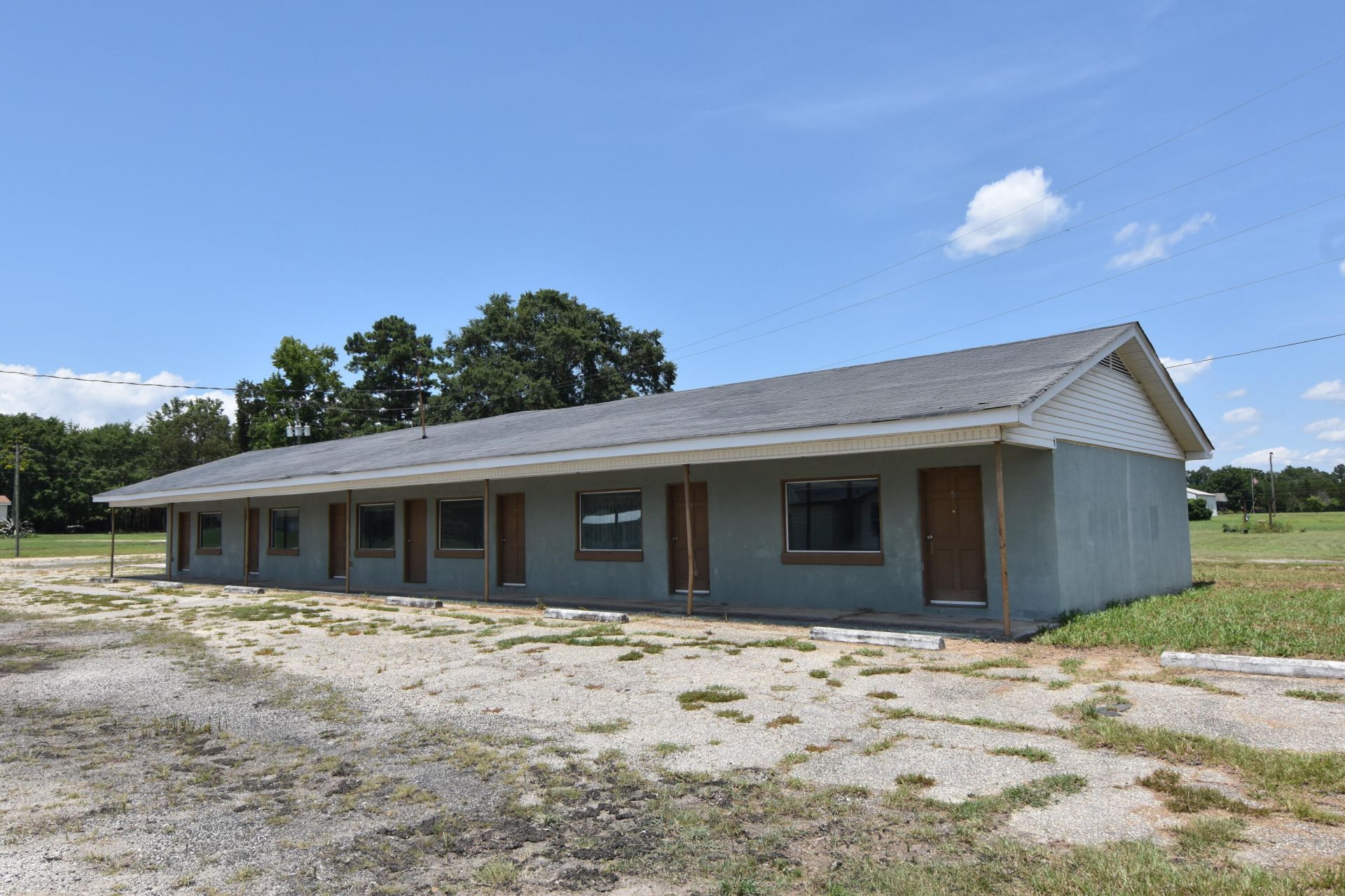 1054 Edgewater Road  Photo 14