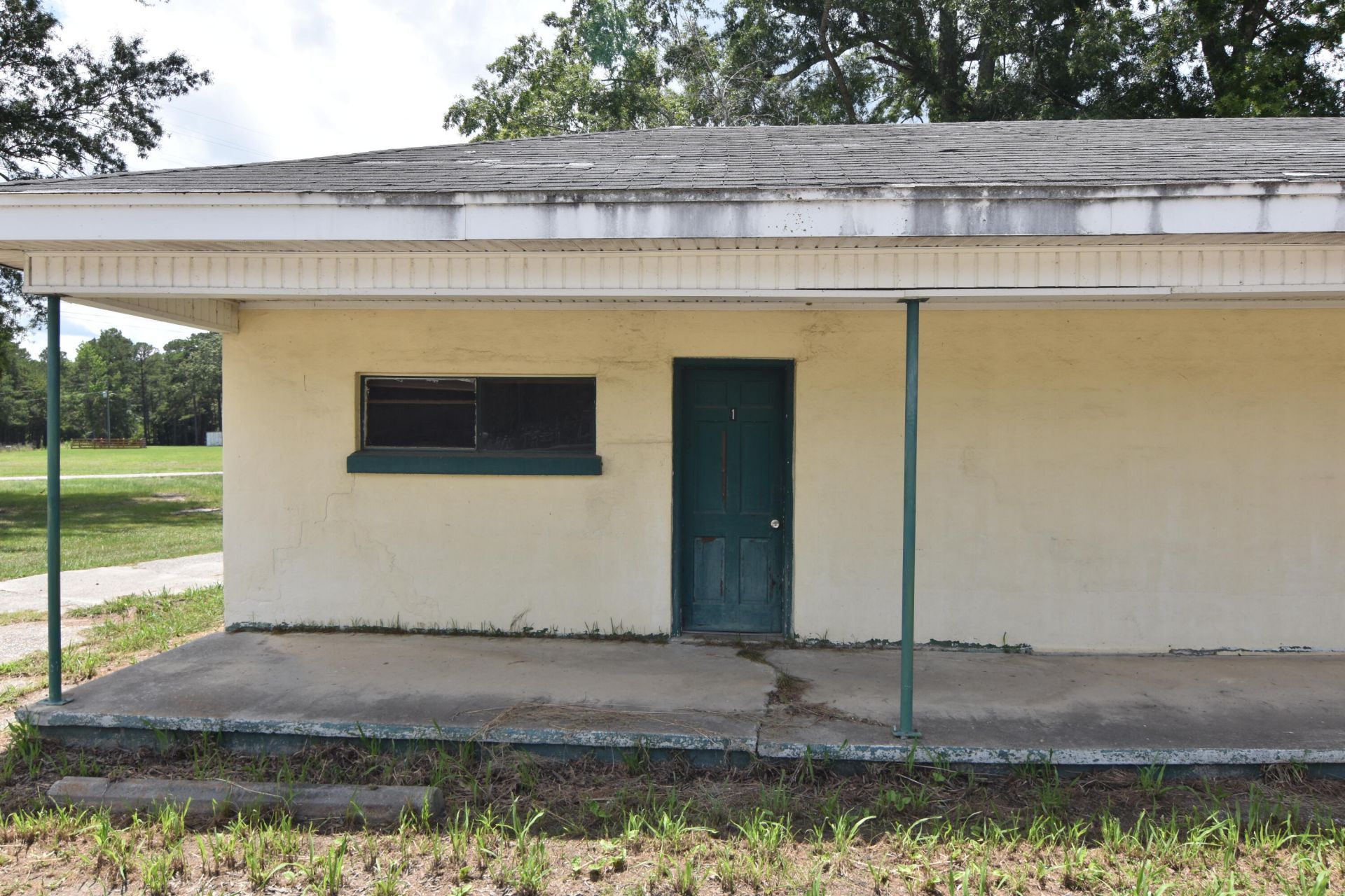 1054 Edgewater Road  Photo 17