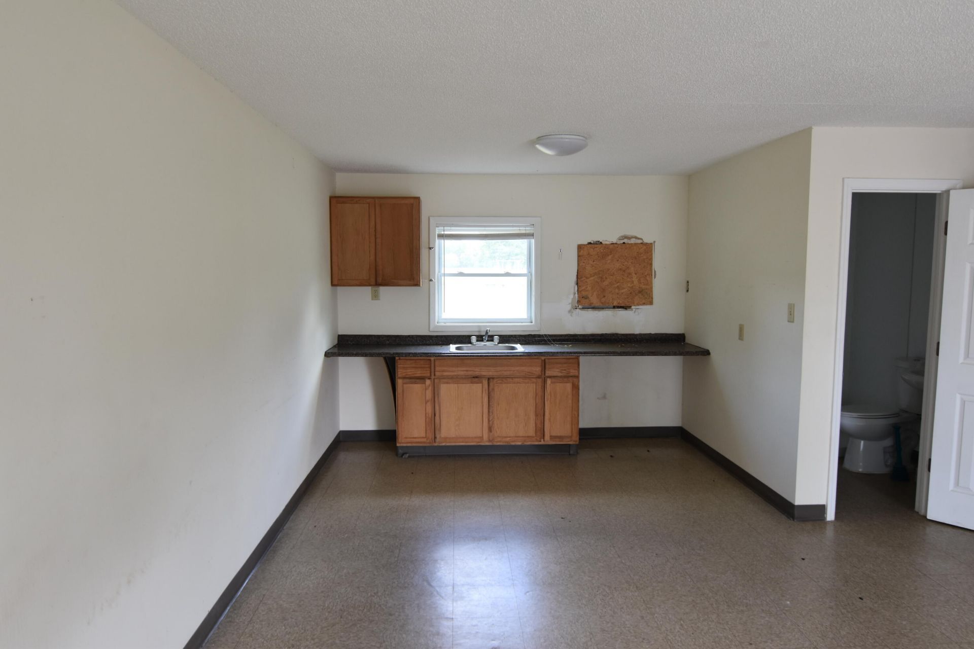 1054 Edgewater Road  Photo 24