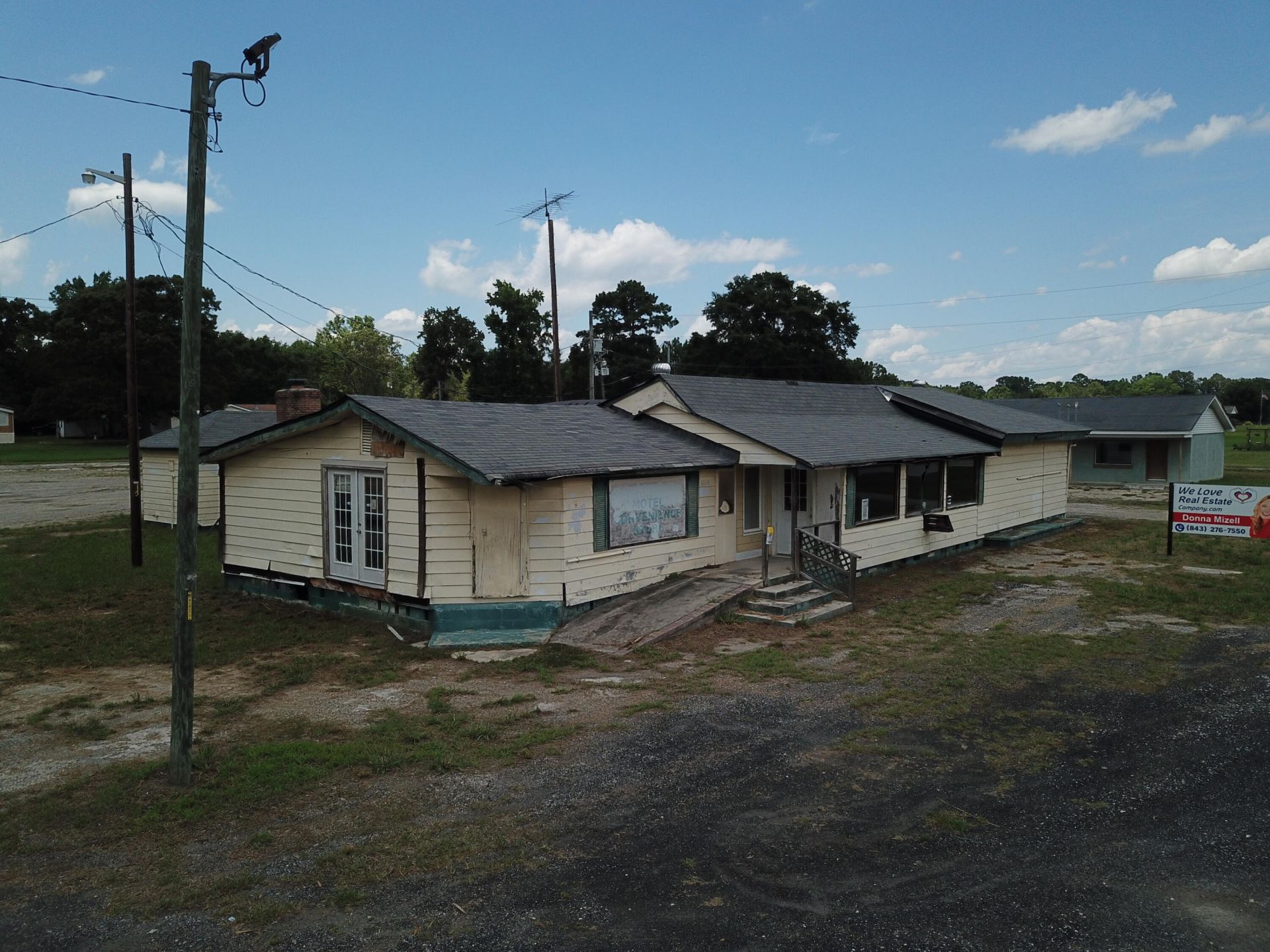 1054 Edgewater Road  Photo 7