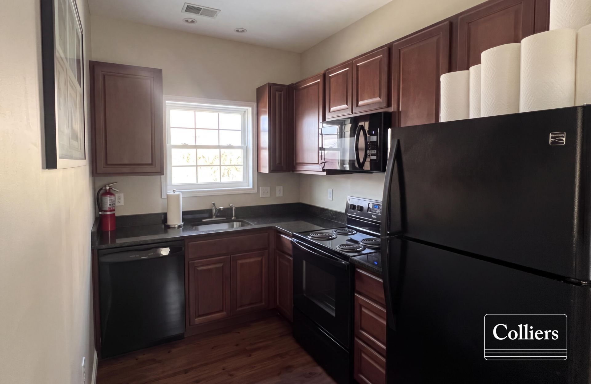 235 Huger Street Photo 8
