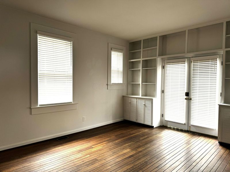 561 S 5th Street , Columbus, OH 43206 Photo 8
