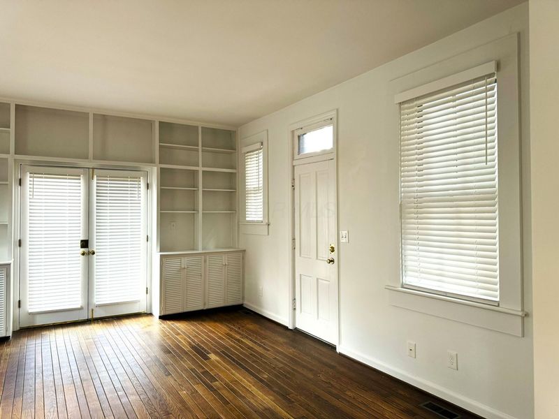 561 S 5th Street , Columbus, OH 43206 Photo 9
