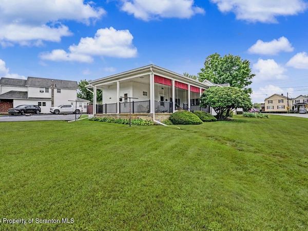 715 W Oak Street , Old Forge, PA 18518