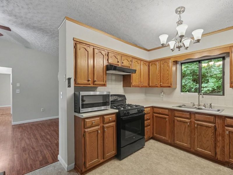 4239 St Rt 132, Batavia Twp, OH 45103 Photo 7