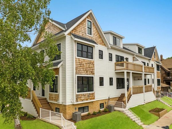 2604 E Park PLACE, Unit #1, Milwaukee, WI 53211
