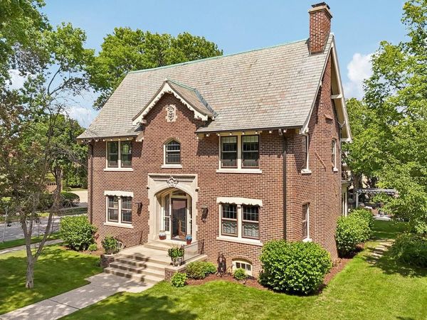 3494 N Shepard AVENUE, Milwaukee, WI 53211