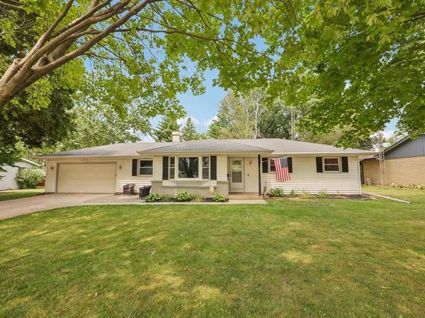 313 W Wisconsin STREET, Delavan, WI 53115