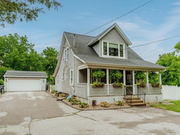 26114 W Loomis ROAD, Waterford, WI 53185