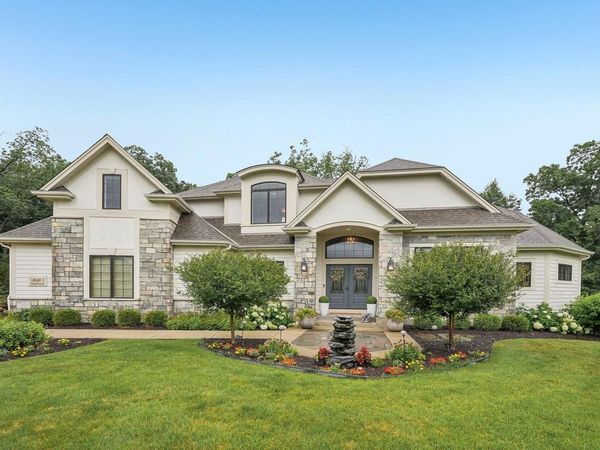 1646 Twisted Oak COURT, Hartland, WI 53029