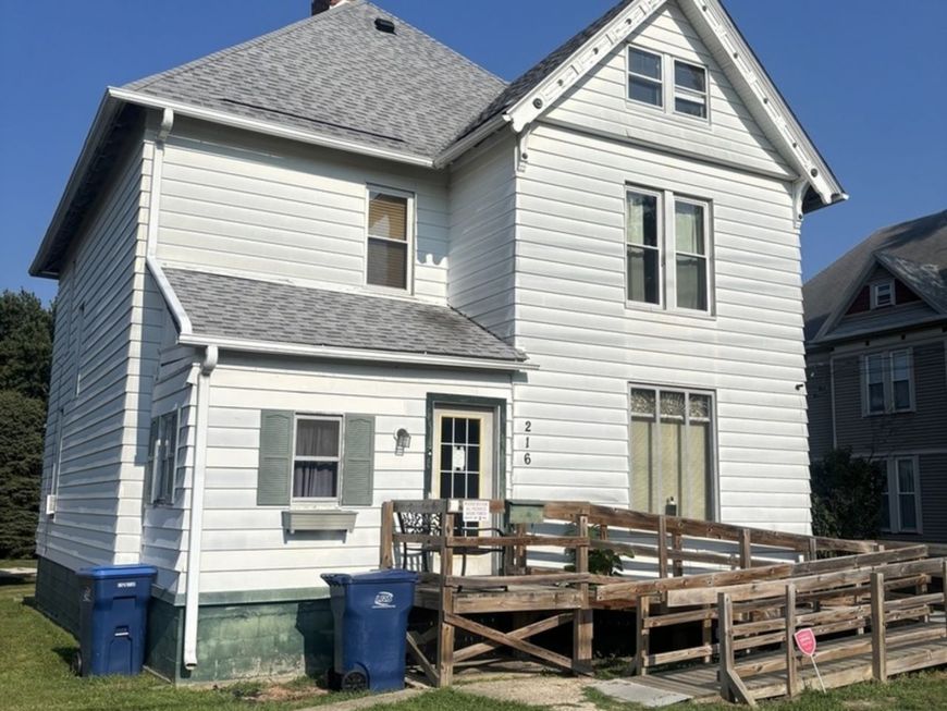 Main Photo