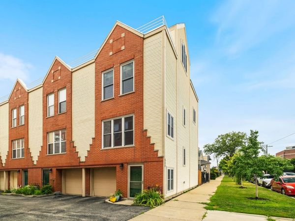 555 N Artesian Avenue , Unit L, Chicago, IL 60612