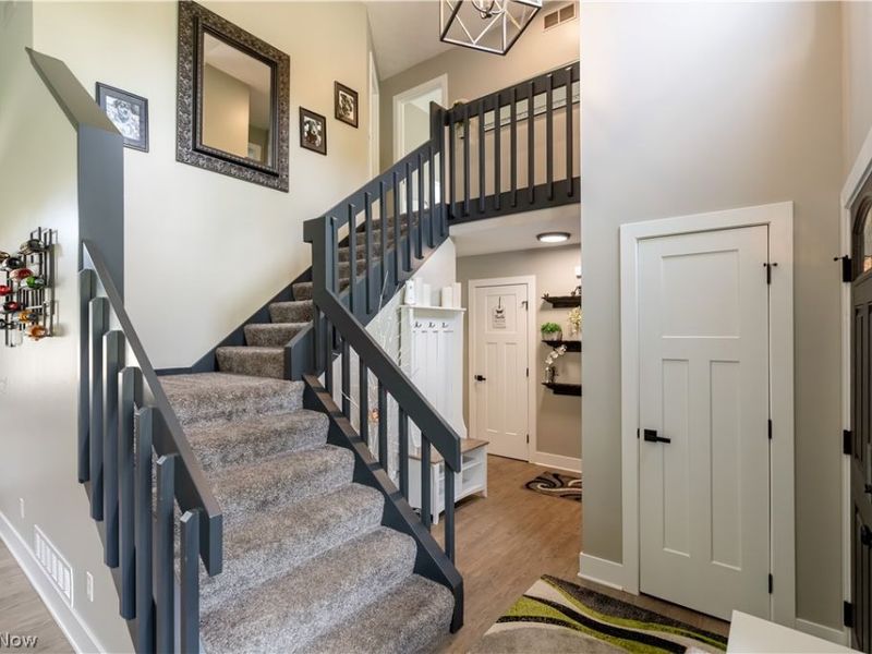 4905 Glenridge Circle NE, Canton, OH 44714 Photo 3