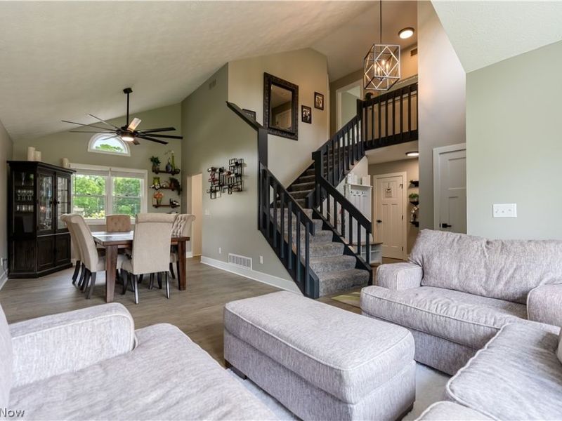 4905 Glenridge Circle NE, Canton, OH 44714 Photo 5