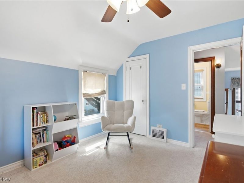 8005 Dresden Avenue, Parma, OH 44129 Photo 19