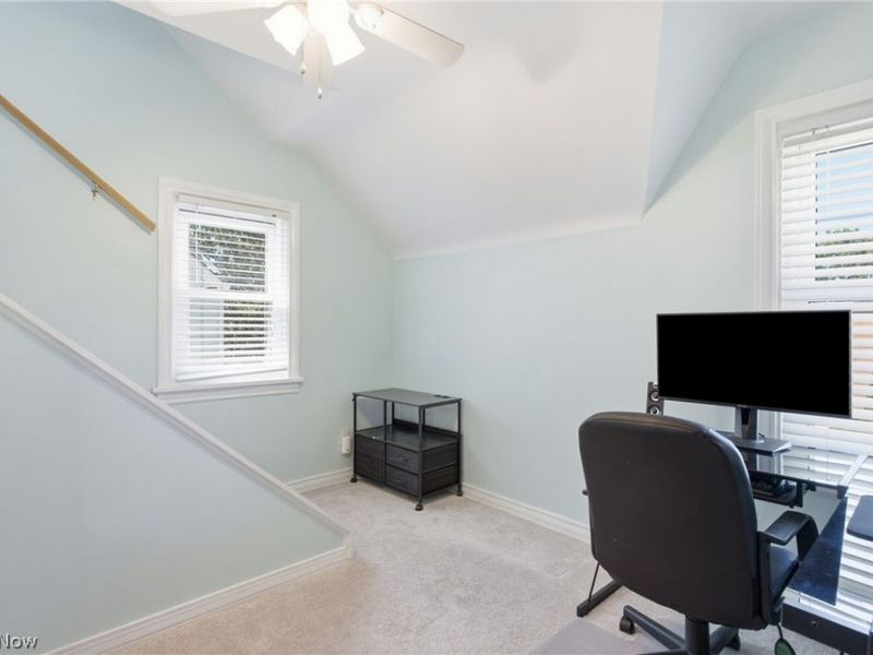 8005 Dresden Avenue, Parma, OH 44129 Photo 21