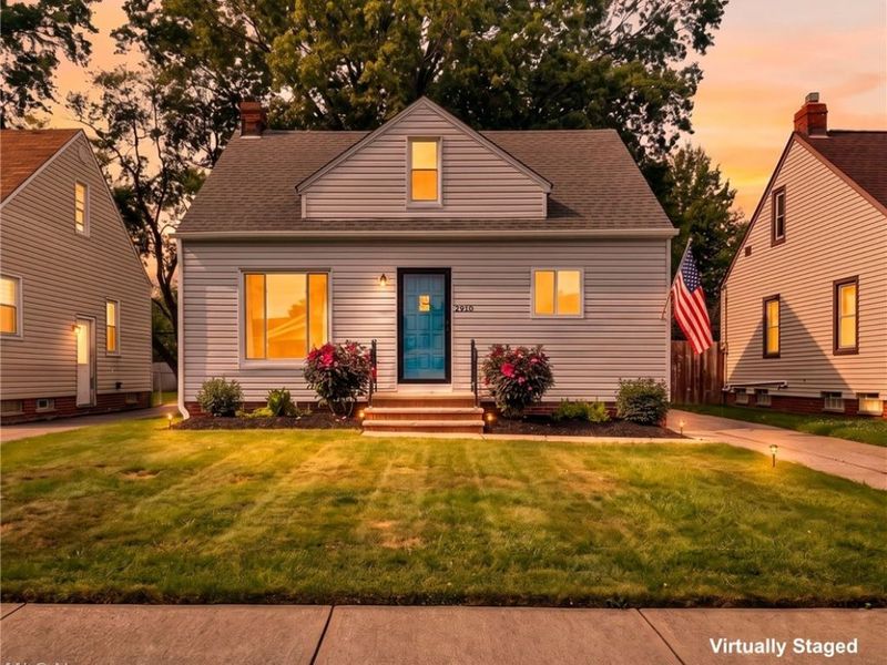 2910 Commonwealth Drive, Parma, OH 44134 Photo 2