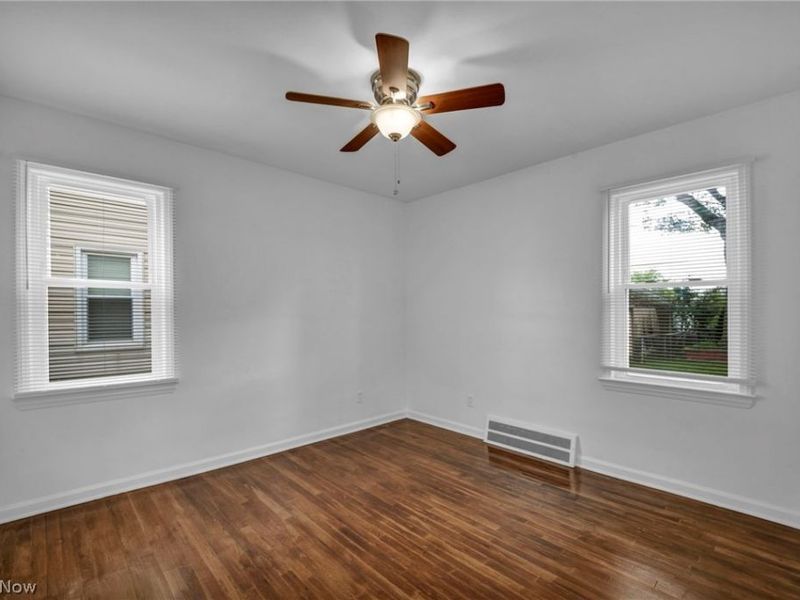 2910 Commonwealth Drive, Parma, OH 44134 Photo 21