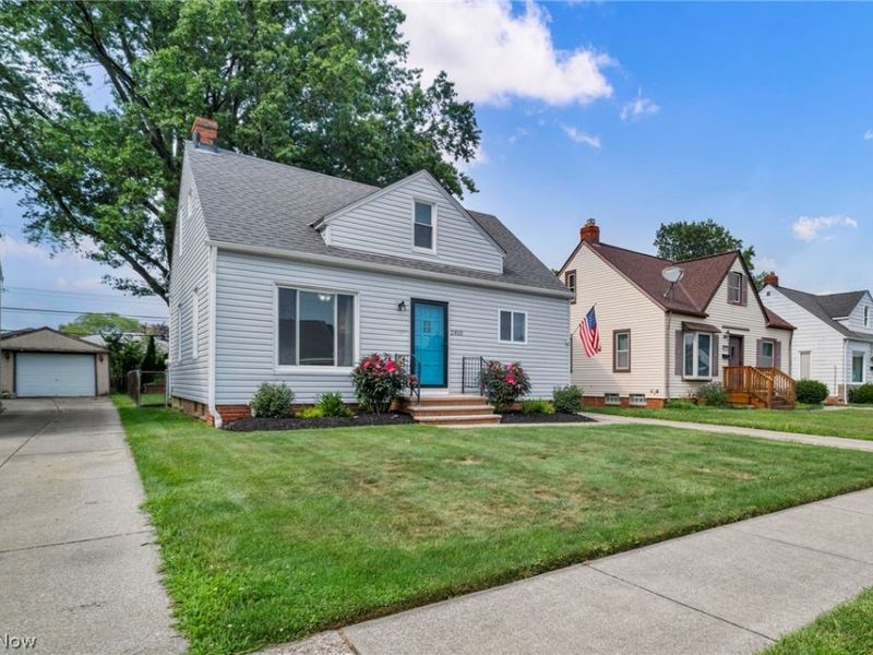 2910 Commonwealth Drive, Parma, OH 44134 Photo 3