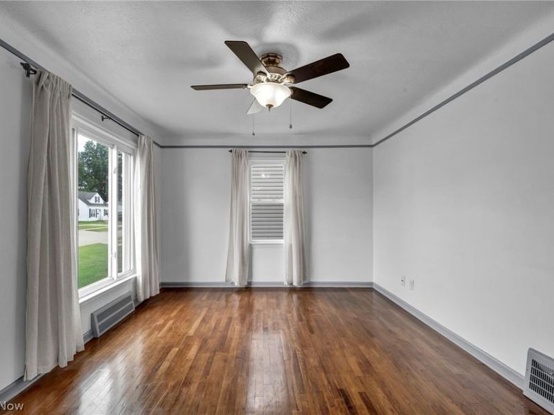2910 Commonwealth Drive, Parma, OH 44134 Photo 9