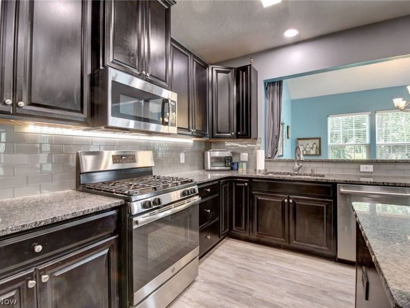 3059 Stonehurst Road , Green, OH 44685 Photo 10