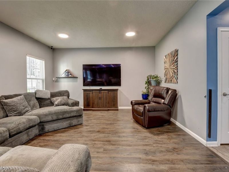 3059 Stonehurst Road , Green, OH 44685 Photo 3