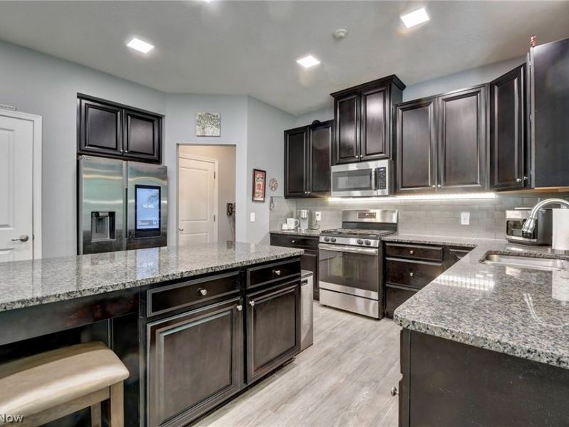 3059 Stonehurst Road , Green, OH 44685 Photo 8