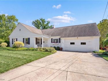 1983 Wynwood Drive, Rocky River, OH 44116