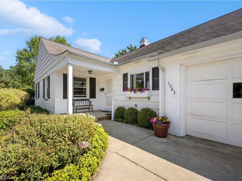 1983 Wynwood Drive, Rocky River, OH 44116 Photo 2