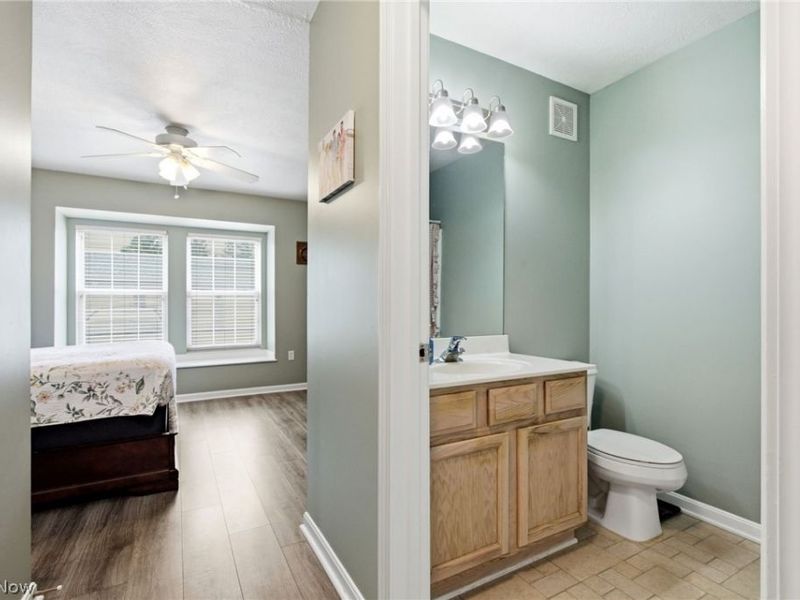 3284 Lenox Village Drive, Unit 104, Fairlawn, OH 44333 Photo 17