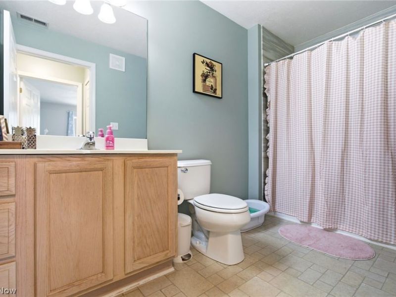 3284 Lenox Village Drive, Unit 104, Fairlawn, OH 44333 Photo 22
