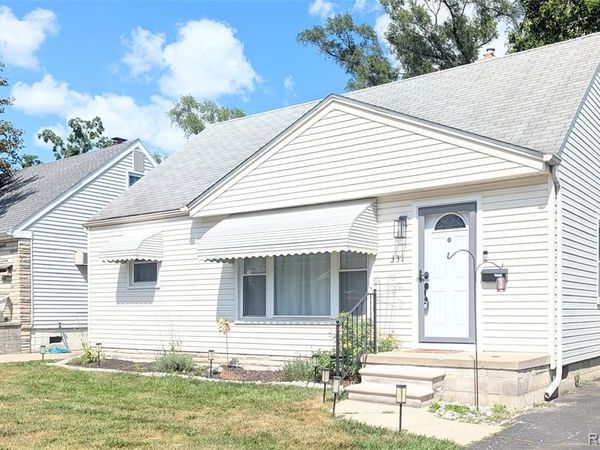 331 S Chocolay Avenue , Clawson, MI 48017