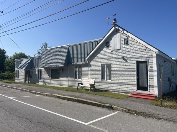 124 Main Street , Bucksport, ME 04416