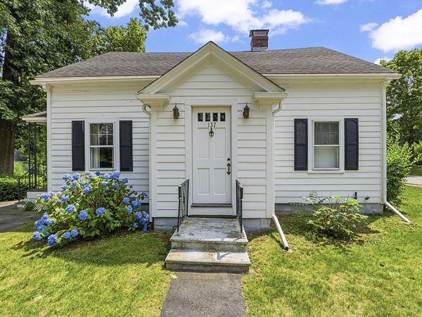 137 Pleasant Street , Eliot, ME 03903
