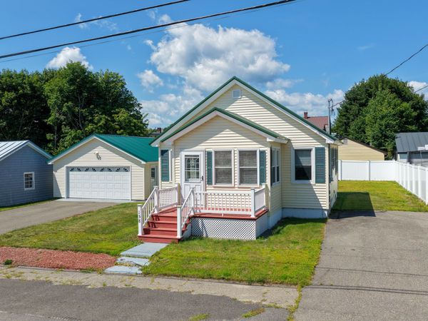 158 Congress Street , Millinocket, ME 04462