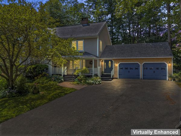 4 Pleasant Hill Road, Falmouth, ME 04105