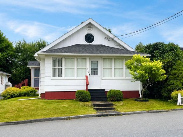 138 13th Avenue , Madawaska, ME 04756