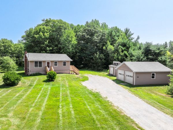 2461 Essex Street , Orono, ME 04473