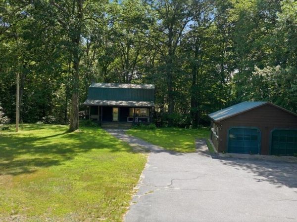 97 Lane Road , Poland, ME 04274