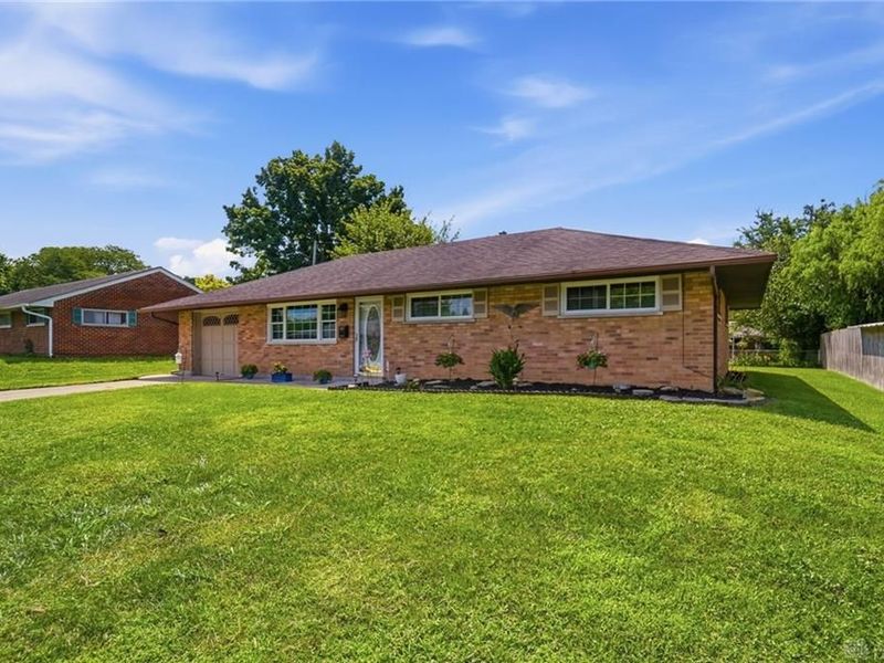 2076 Lynpark Avenue, Miami Township, OH 45439 Photo 3