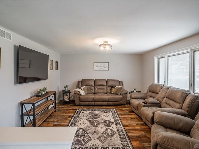 504 N Parkway Drive, Piqua, OH 45356 Photo 8
