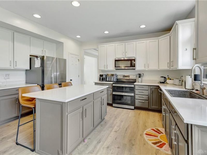 2538 Muirfield Drive, Beavercreek, OH 45431 Photo 6