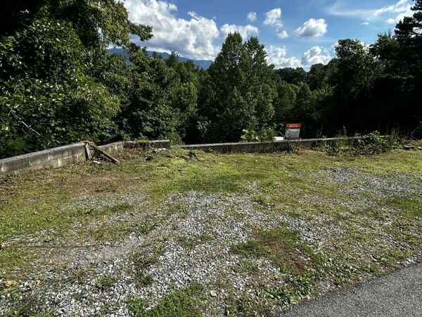 545 Johnson Lane , Unit D, Gatlinburg, TN 37738