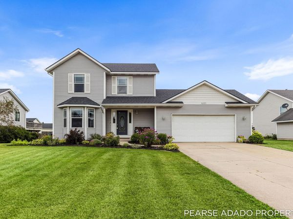 8325 Bennigan Lane, Zeeland, MI 49464