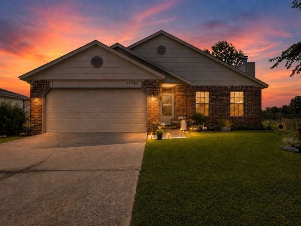 17787 S Santa Fe Street, Mounds, OK 74047