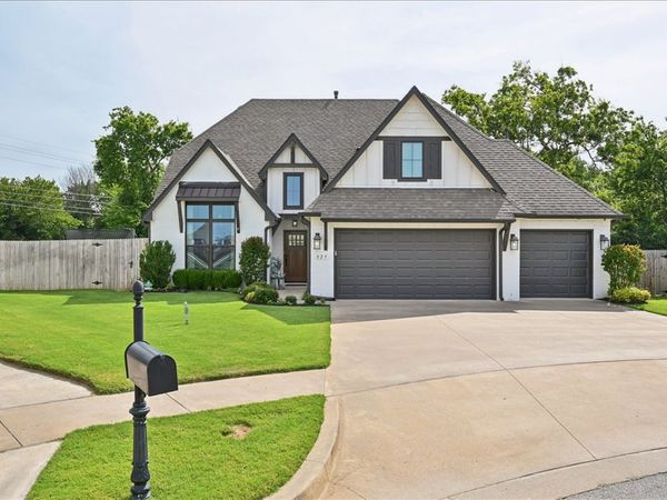 825 N 89th Street , Broken Arrow, OK 74014