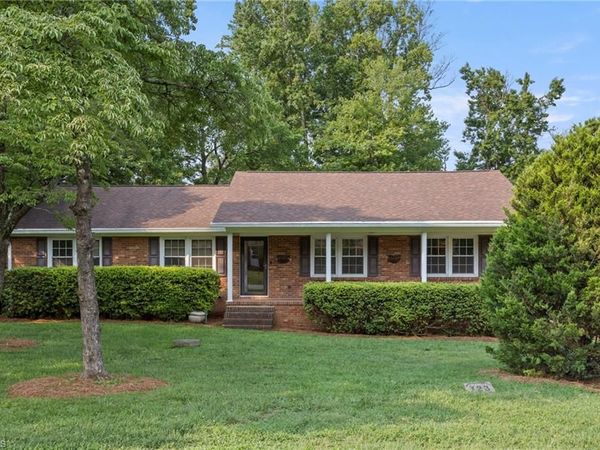 123 Tangle Drive, Jamestown, NC 27282