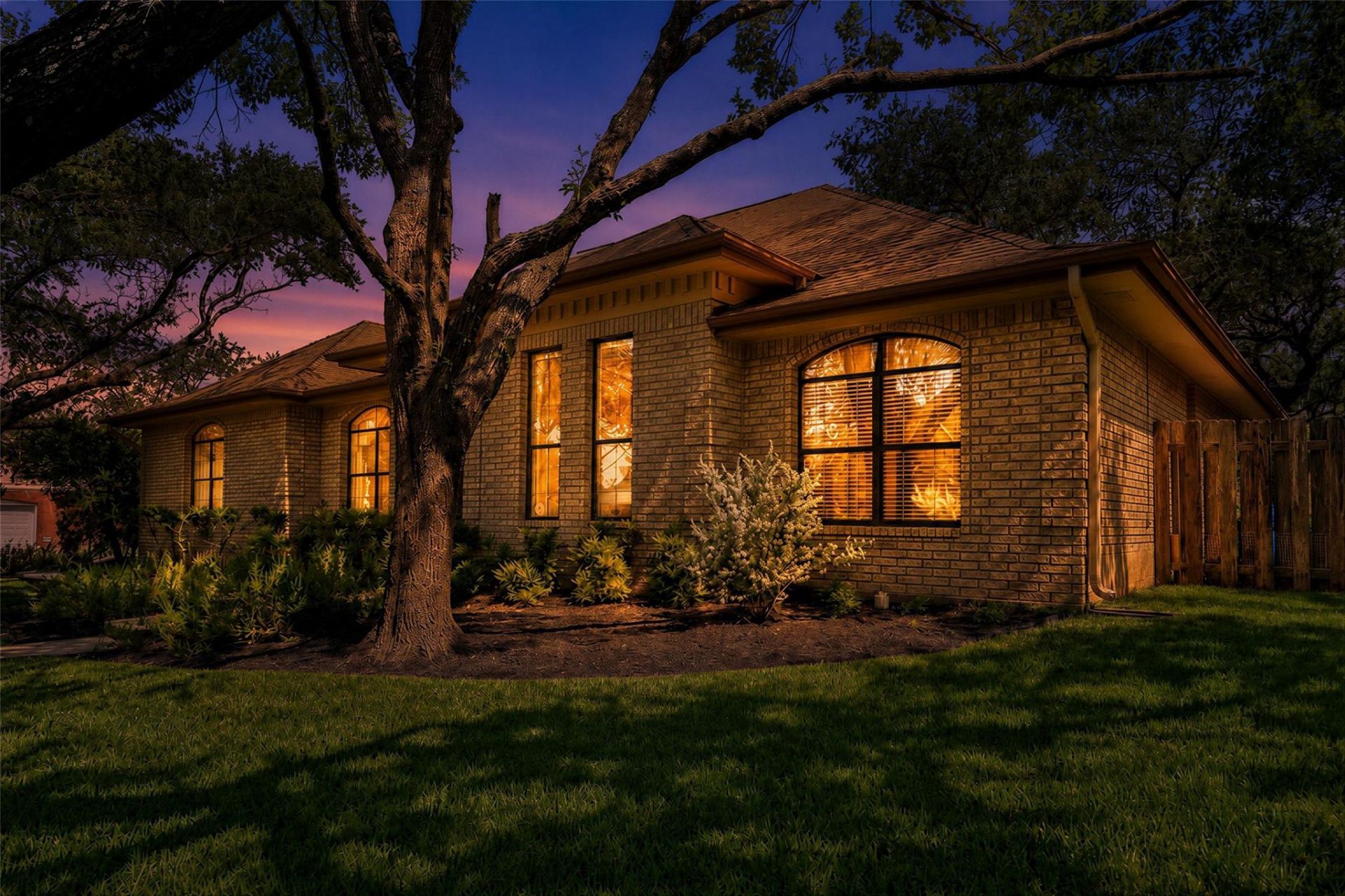 8312 Saber Creek Trl, Austin, TX 78759 Main Photo