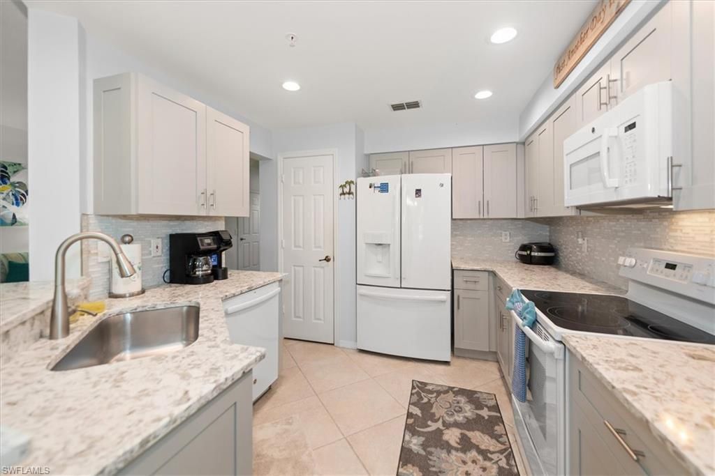 25204 Pelican Creek Cir , Unit 101, Bonita Springs, FL 34134 Photo